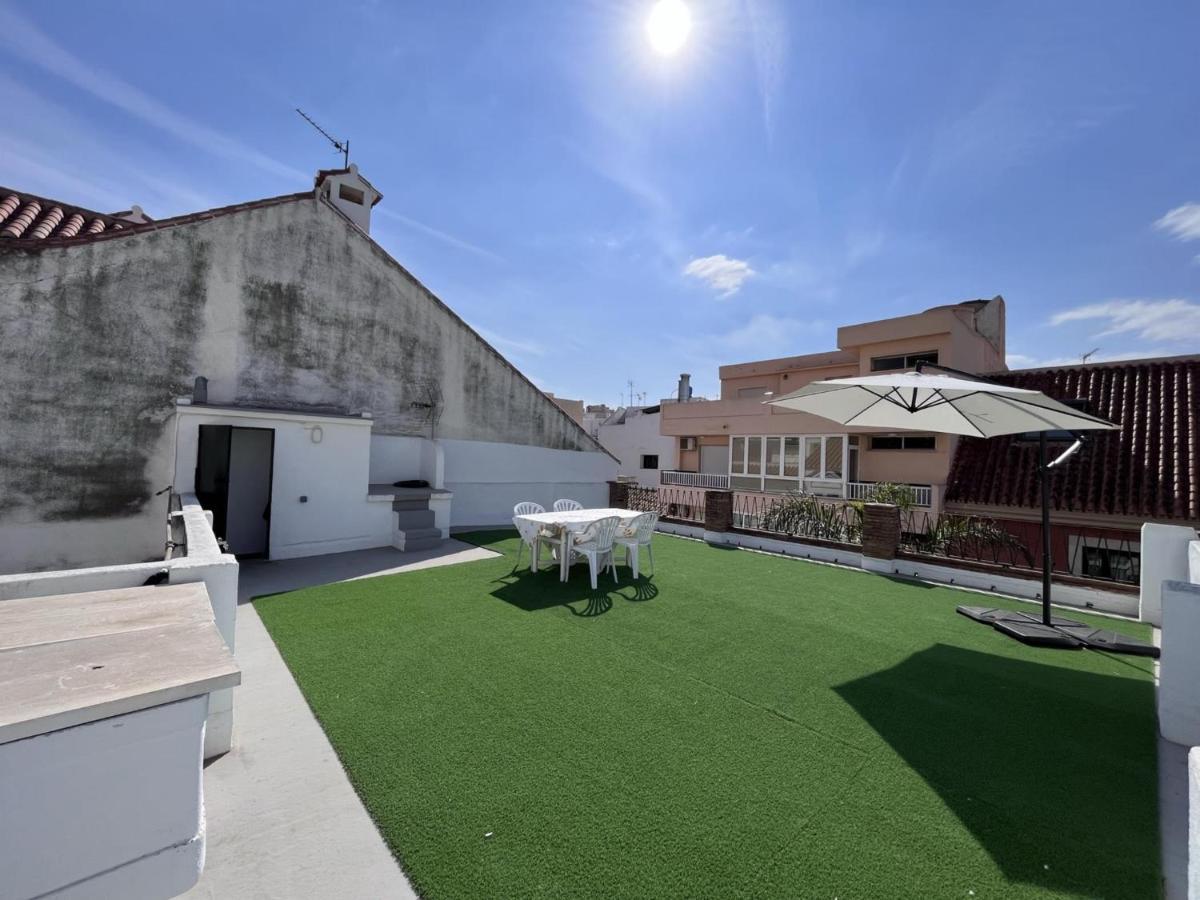Seaty Center By Gms Apartamentos Фуeнхирола Екстериор снимка