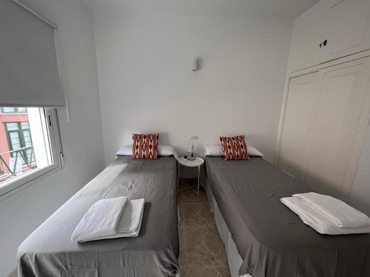 Seaty Center By Gms Apartamentos Фуeнхирола Екстериор снимка